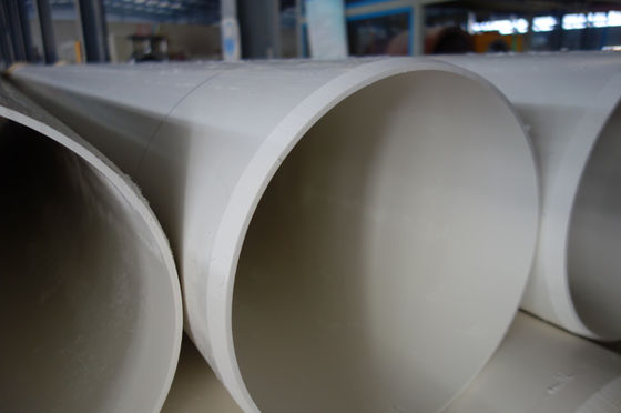 가볍고 자외선 저항성 PVC 물 공급 파이프 누출 없는 배관 공사 선택